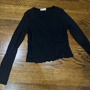 Altar'd State Black Wavy Hem Long Sleeve Tee